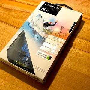 Life proof case, iPhone 8 Plus case. New in original packaging. Not sealed.